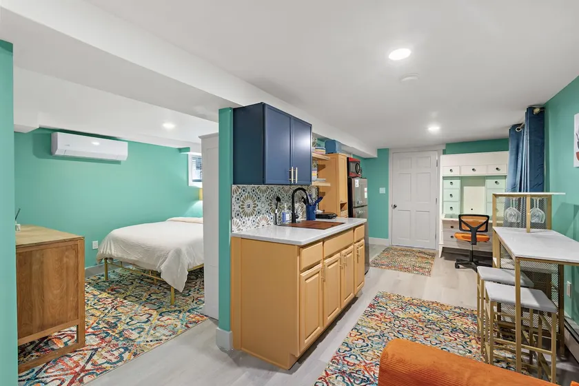 Cheerful Rainbow Suite • Near NYC - Image 1