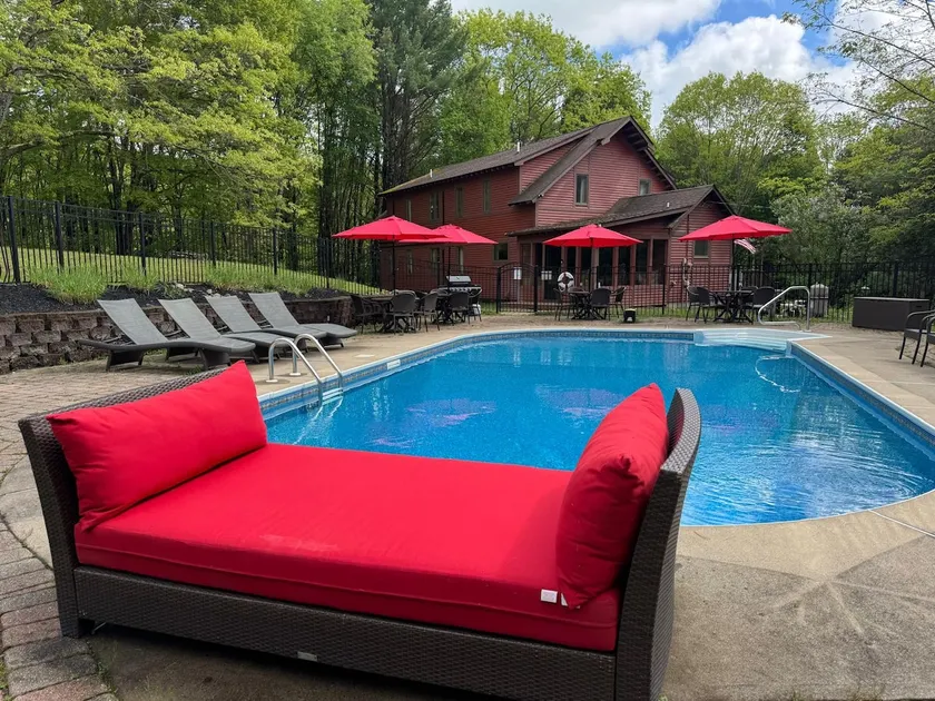 Private Pool Oasis - heated Memorial day to Labor - Image 1