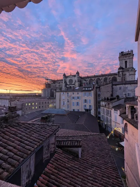 Apartment with Cathedral View - Image 1