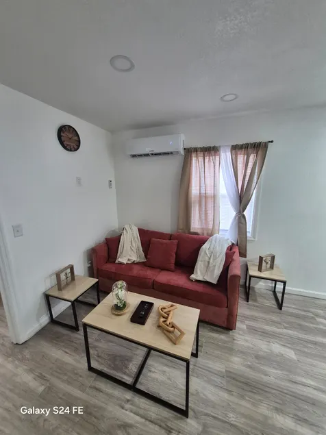 Cozy Cottage Apartment - Image 1