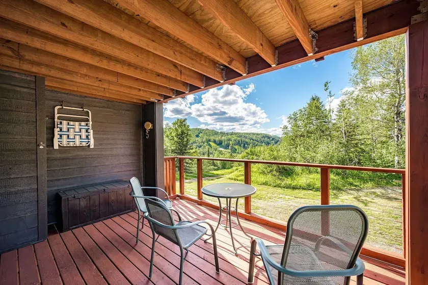Slopeside North Shore Views | Ski-In/Ski-Out | Hot Tub - Image 1