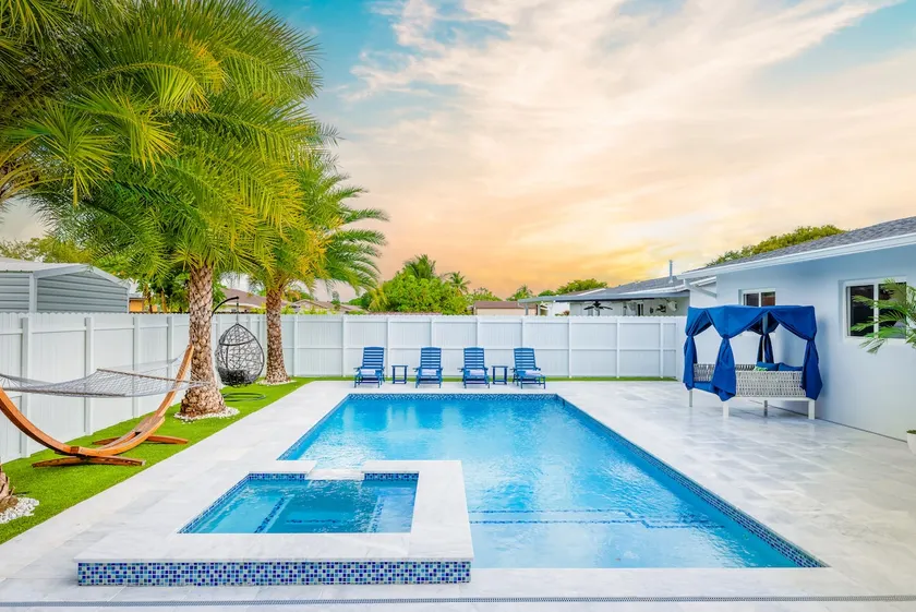 Breeze | Family Retreat | Pool & Jacuzzi | 4BR - Image 1