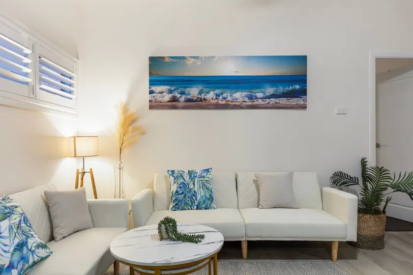3 BDRM Coastal Retreat | Steps to Blue Bay Beach - Image 1