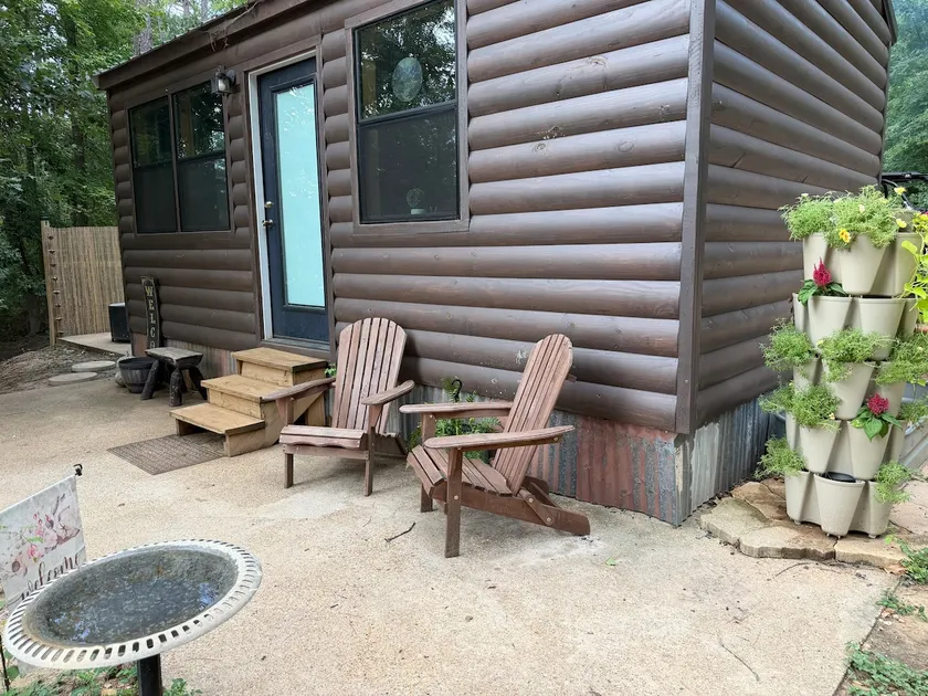 Forrest Cabin: Stocked Lake, Fire Pit, Game Room! - Image 1