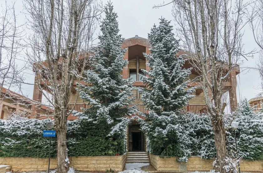 Mzaar Lodge Ski-in | Beautiful 3 Bed +Fireplace - Image 1