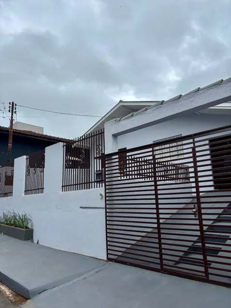 Cozy Chiarotti House, with Great Location - Image 1