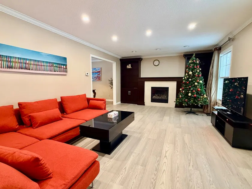 Renovated 4BR Home · Steps to UWaterloo Campus - Image 1