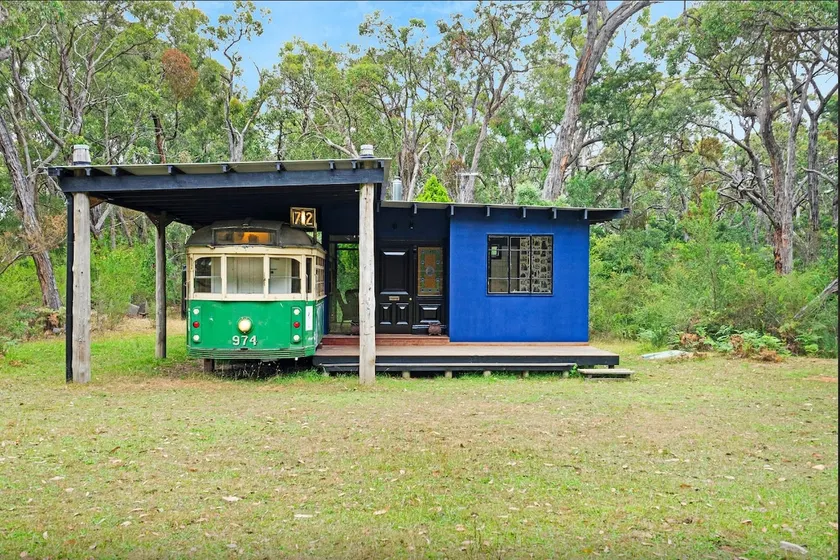 Secluded Tram on Farm, Bush, Wineries, Beaches - Image 1