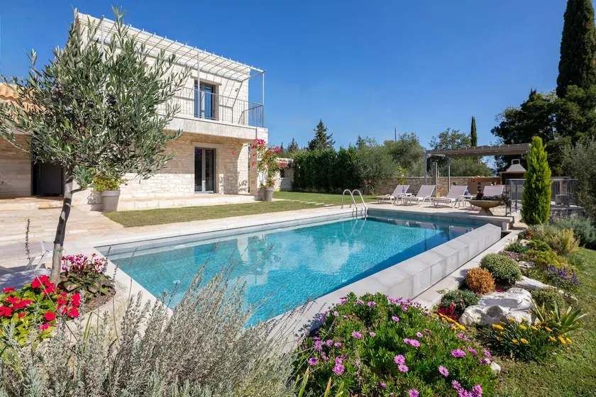 Mateo Stone Villa - Image 1