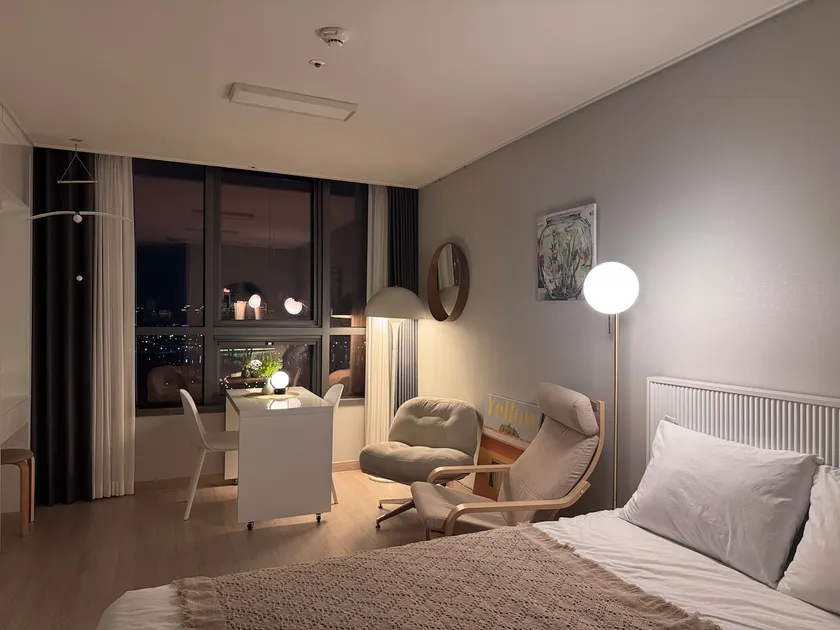 [Spring Day Stay Songdo A] Full Options, Free Parking, Incheon Airport, Business Trip, Discount for 3 nights or more, Cozy Atmosphere, Photo Zone - Image 1