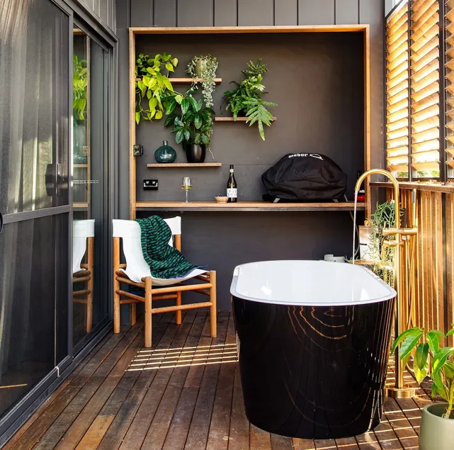 Coastal Retreat, Sea View, Fireplace, Outdoor Bath - Image 1