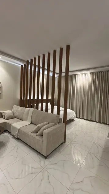 Fully equipped elegant apartment, excellent location, separate garage entrance - Image 1