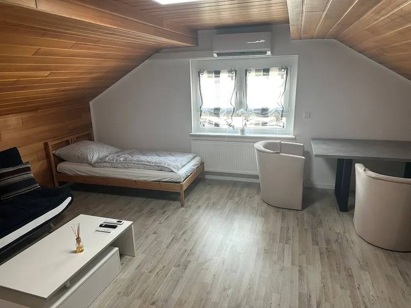 Penthouse near HD/SAP | Air conditioning & 3 beds + sofa - Image 1