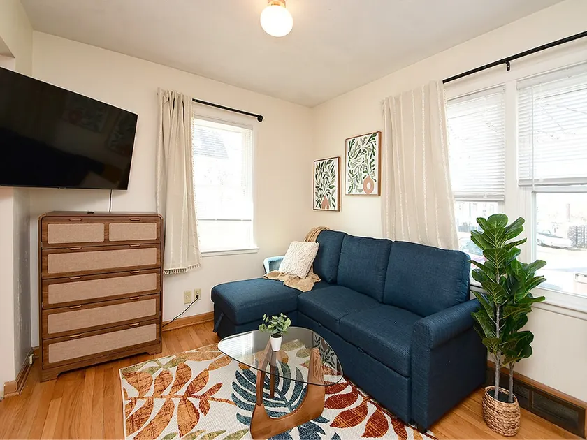 Boho Bungalow - Private Studio w/Kitchen & Laundry - Image 1