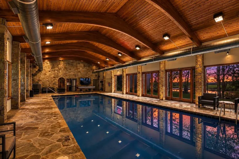 Grand River Estate IndoorPool/Swim Pond/25 Acres - Image 1