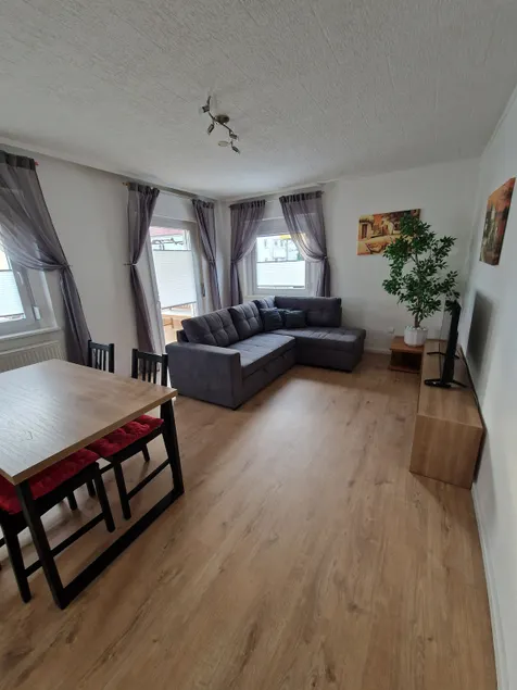 Perfect location: quiet living, quickly in town - Image 1