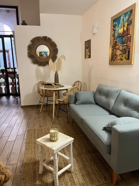 Sisters residence - Image 1