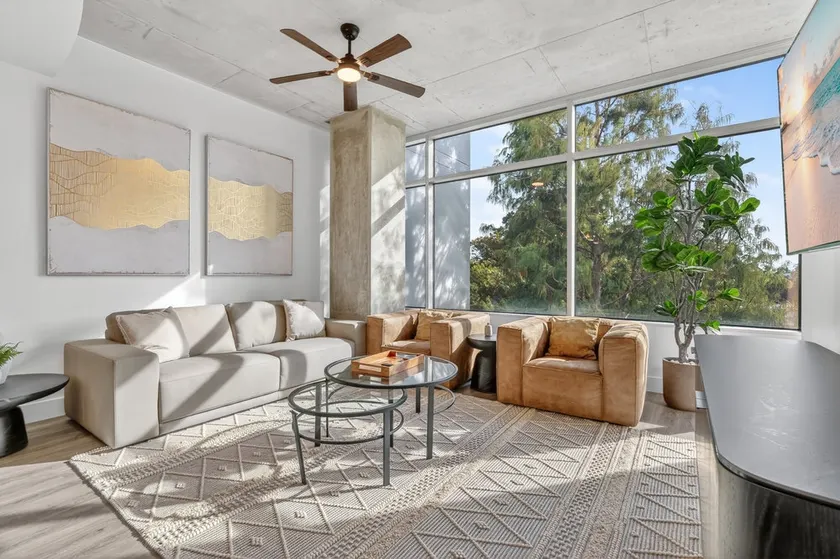 2 Bedroom 2 Bath Tree Line Suite @ The Jackson - Image 1