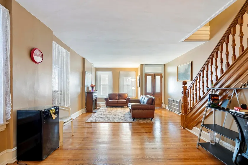 The Serenity Manor | Ideal for Work & Longer Stays - Image 1
