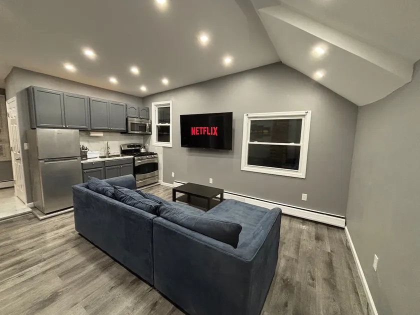 The loft 2 bedroom apartment - Image 1