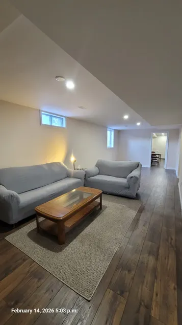 Bright and Cozy lower level suite - Image 1