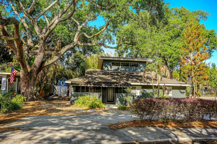 Lakehouse Oasis: Pool, hot-tub, FSC, Hollingsworth - Image 1
