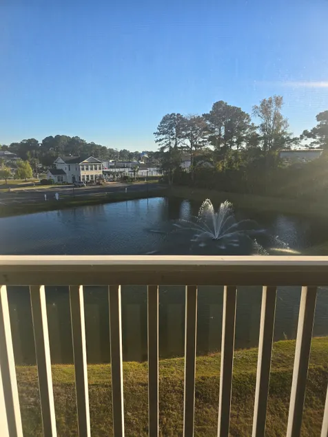 Carolina Yacht Landing condo, private chef & boat - Image 1