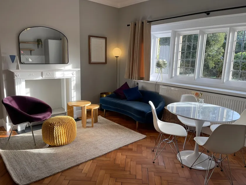 Cleeve House Bed & Breakfast - Image 1