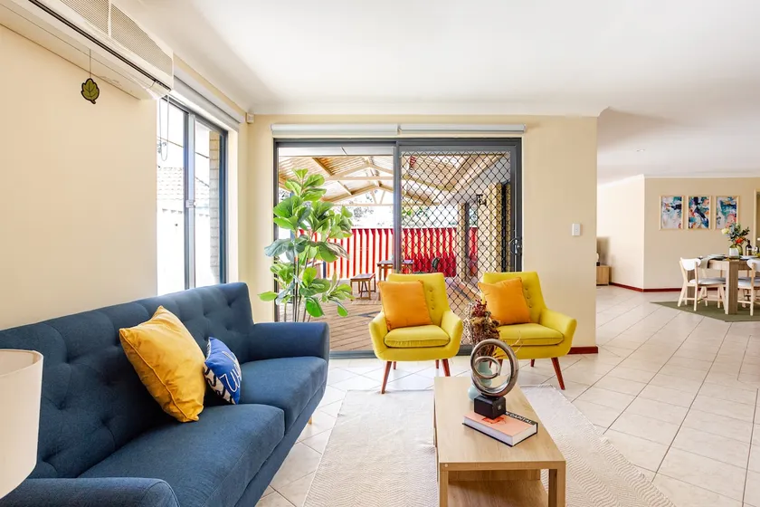 Stylish 4BR Swan Rest | Minutes to Airport & CBD - Image 1