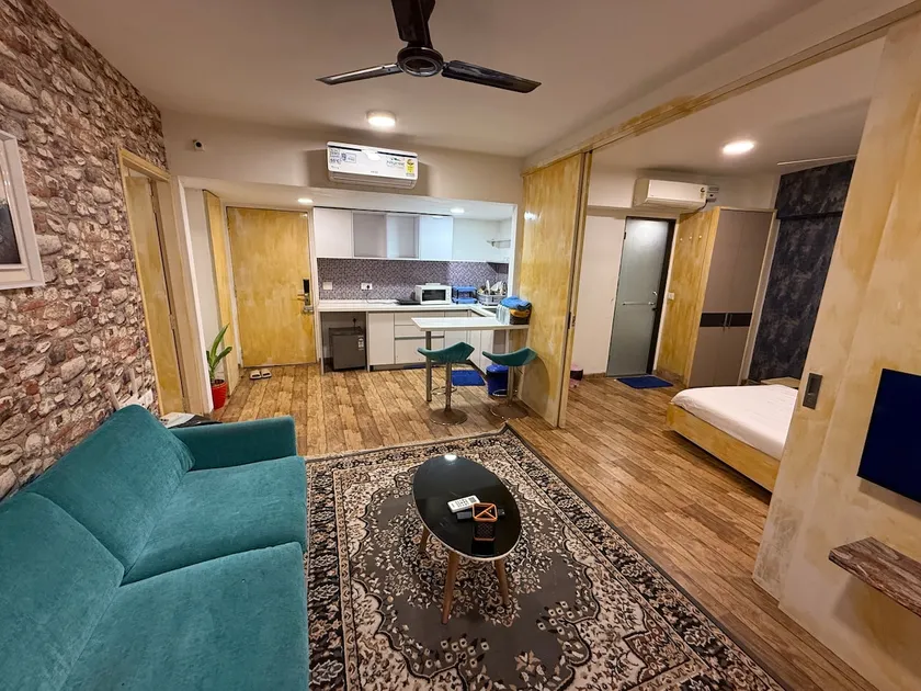 Belliza Luxury Stay with Pool & Gym - Image 1
