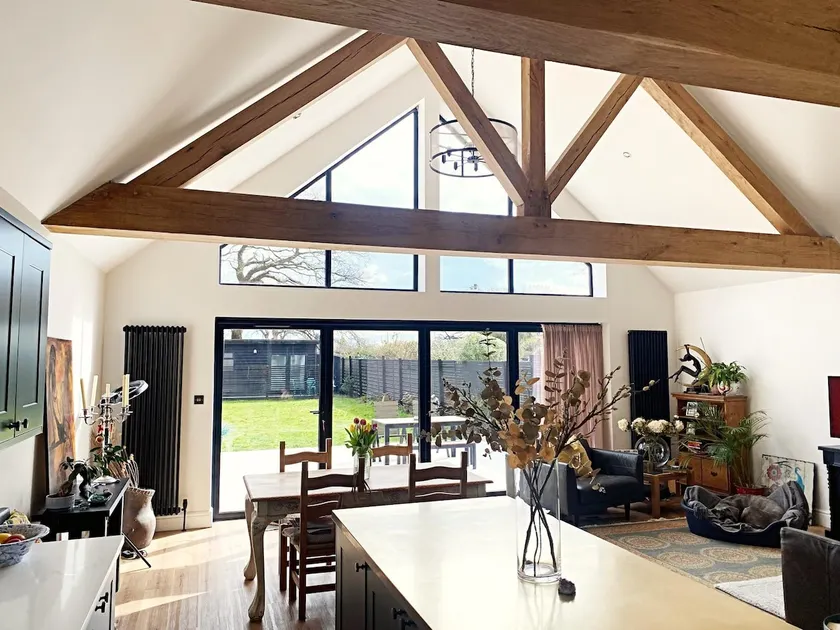 Countryside & Coastal Retreat in the New Forest - Image 1