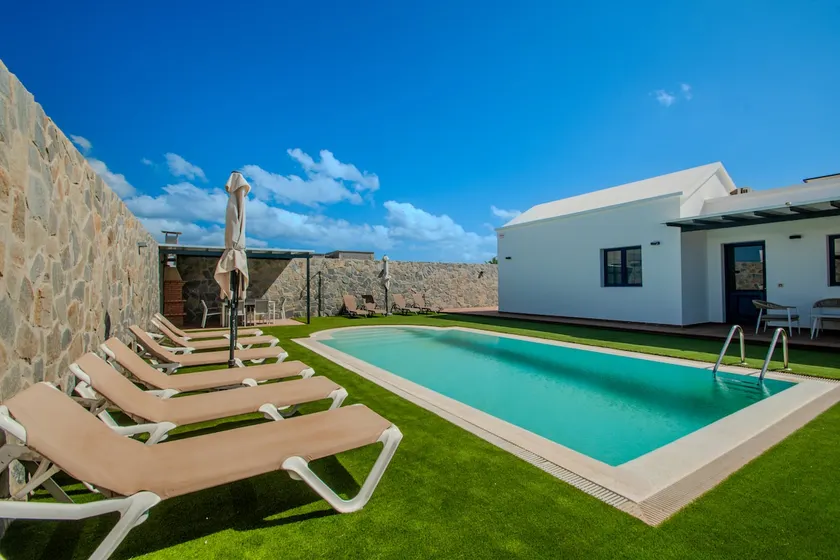 Vacation Villa 'Rubicon' with Sea View, Wi-Fi and Air Conditioning - Image 1