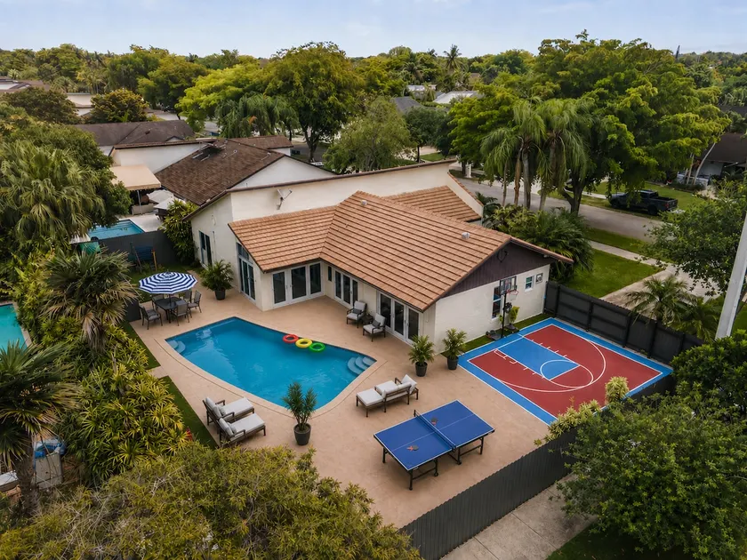 Family Oasis • GameRoom, Firepit, Games • Pool_BBQ - Image 1
