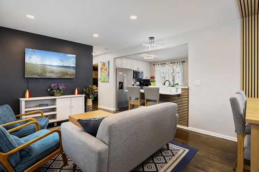 A+: 4BR-3BTH Spacious Home w/ 2 Living Rooms - Image 1