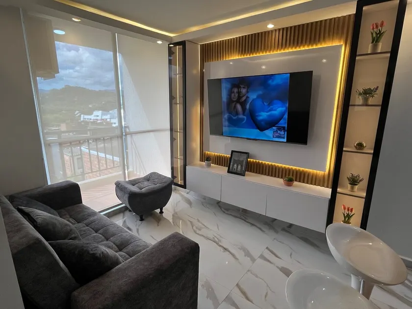 Luxury apt in Melgar, pool & jacuzzi - Image 1