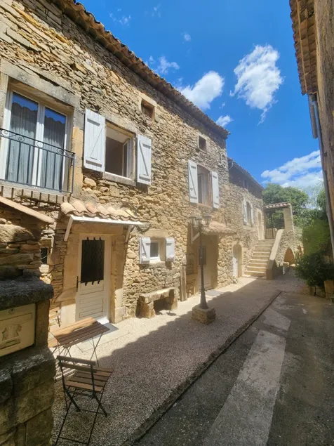 Studio in the center of the village - Image 1