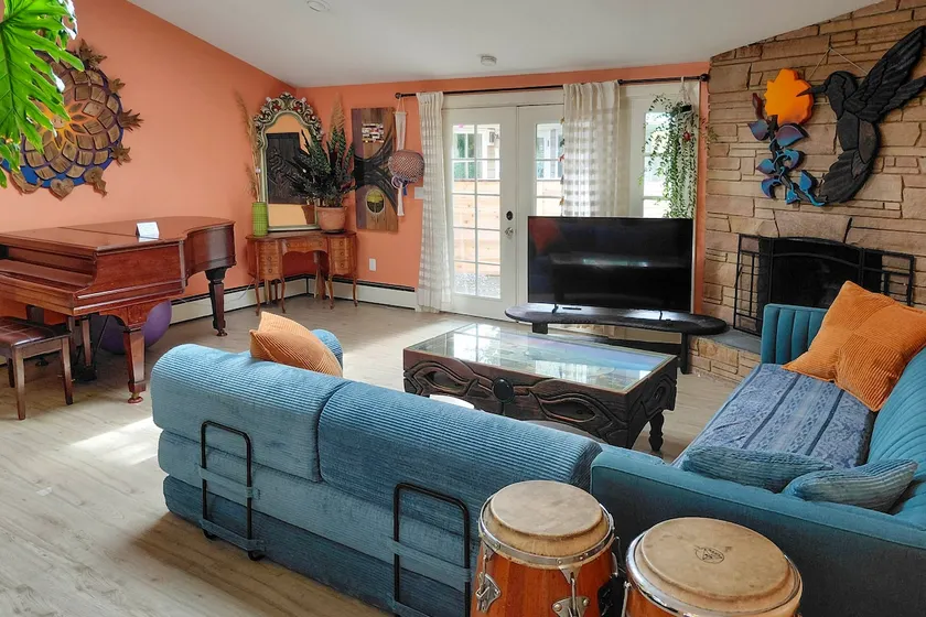 8 Mi to Lumen Field: Seattle Area Home w/ Backyard - Image 1