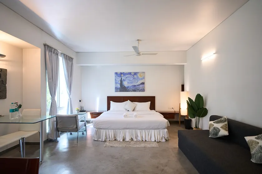 Urban Opulence - Luxurious AC King Studio (9026) - Image 1