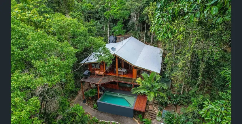 Treehouse on Barron River - River Front NEW - Image 1