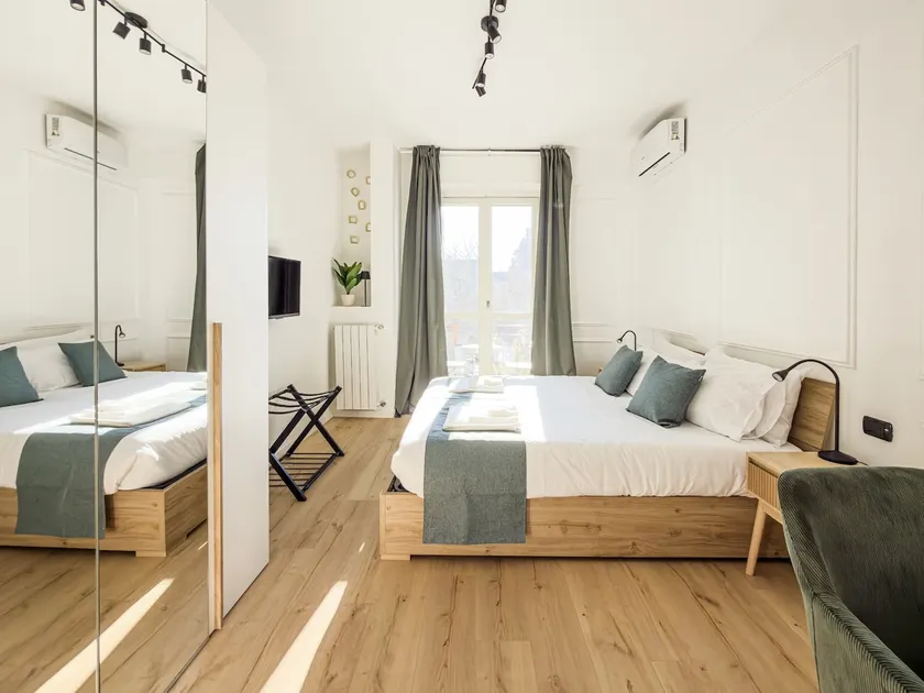 Casa Enea Luxury Apartment - Bocconi Navigli - Private Parking - Image 1