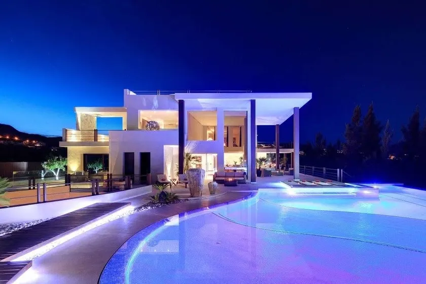 Luxury Villa Jacuzzi, Pool, golf, sea view 21p - Image 1