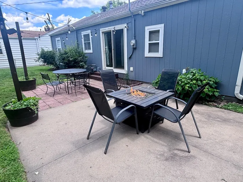 Your Fall Getaway in Shawnee w/ Firepit, KC Home - Image 1