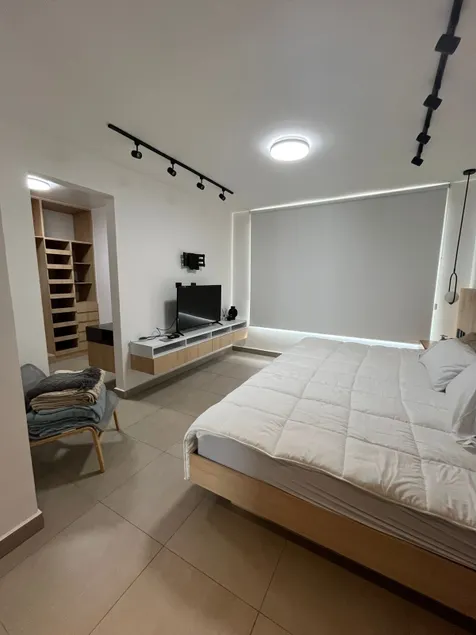 House with Equipped Bedroom and Kitchen - Image 1
