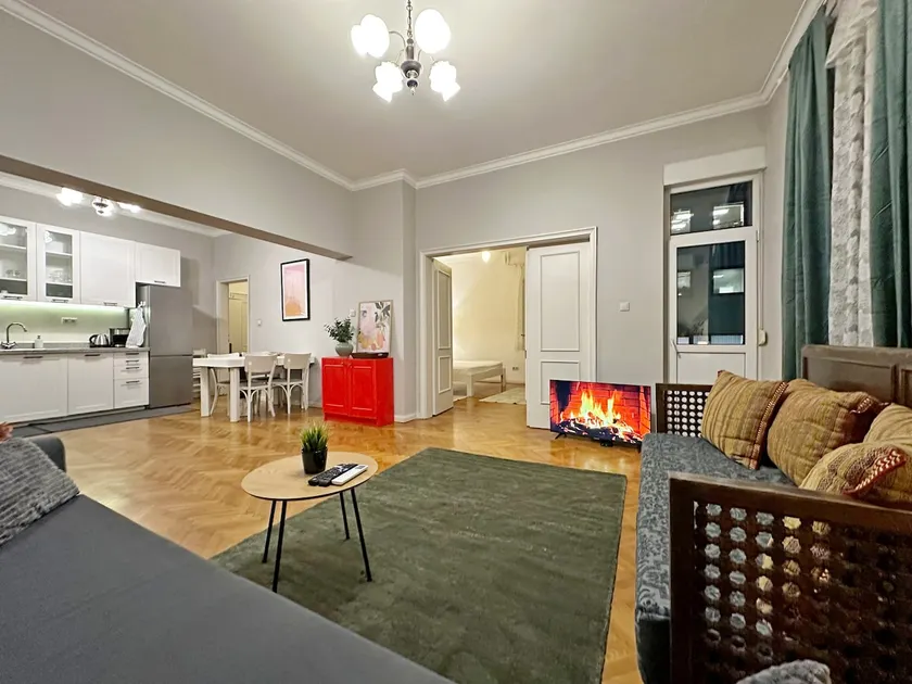 Elegant 2BDR Apt for groups/family - Fast Wi-Fi - Image 1