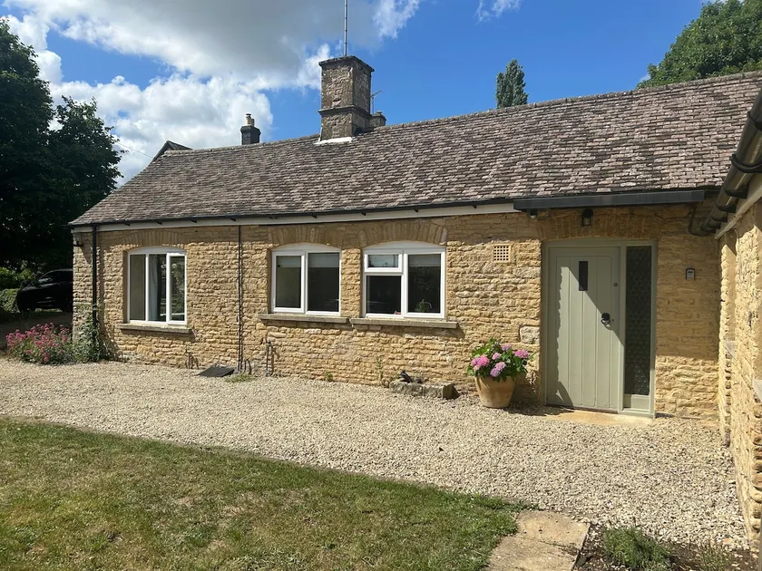 Cotswold Cottage - Image 1