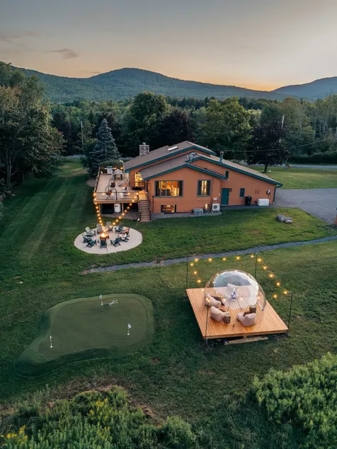 Le View Chalet-Hot Tub, Sauna, Game Room, FirePit - Image 1