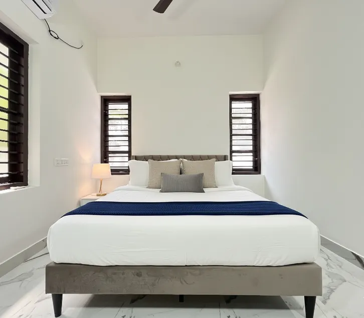 VAR: Lime Haus- AC 2BHK, 250 mtr to Beach, Foosbal - Image 1
