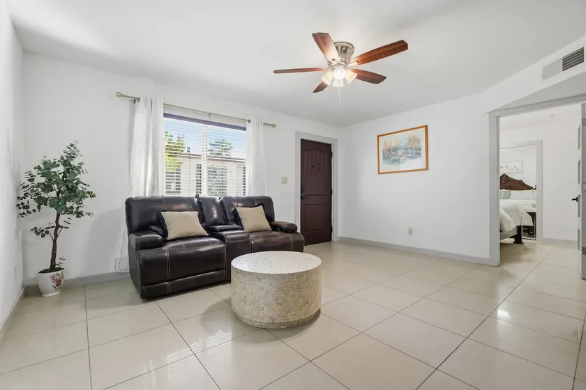 3625 #30 Phoenix Hideaway - Image 1