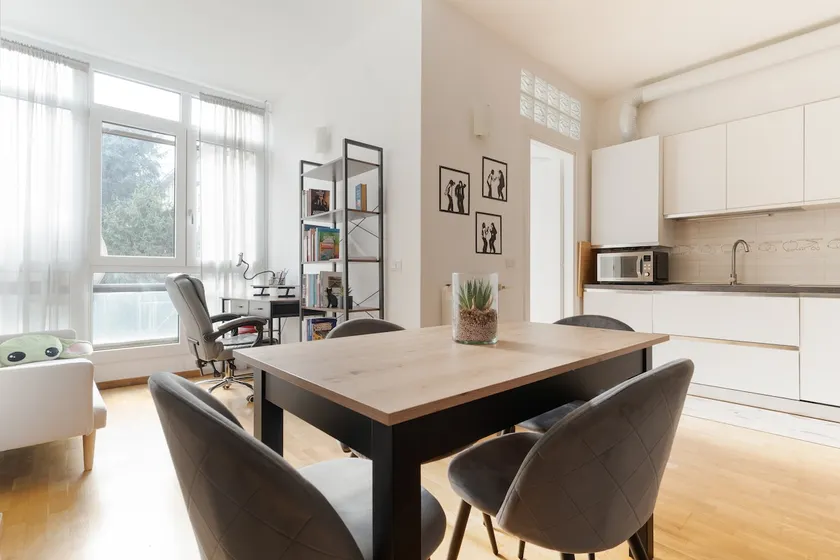 Cozy and modern apartment in Corvetto - Image 1