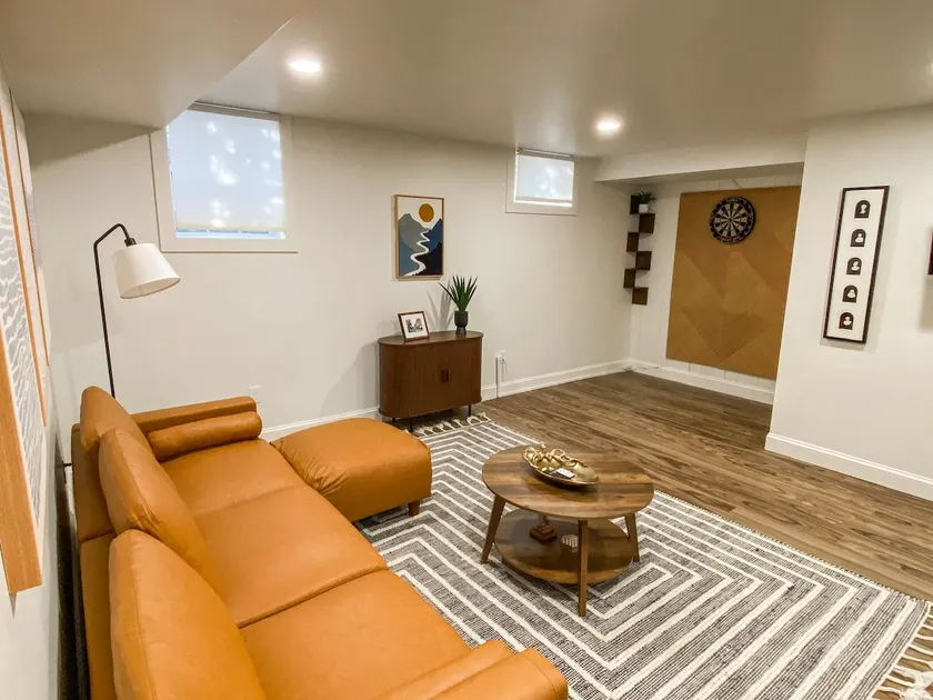 Cozy Private Suite Near Waterfront & Restaurants - Image 1